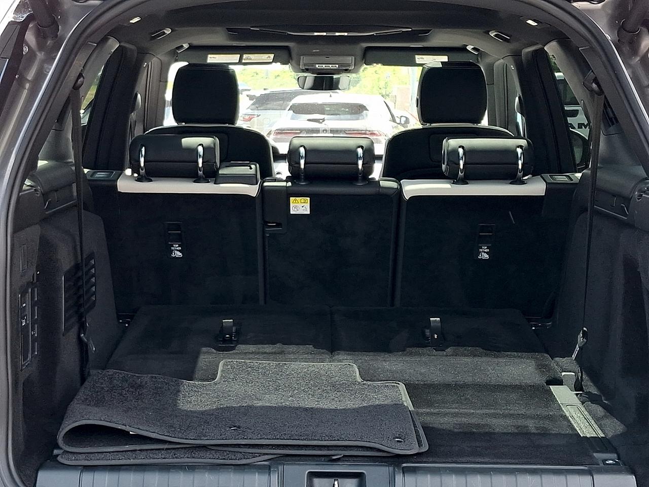 Land Rover Discovery P300 S R-Dynamic 2023