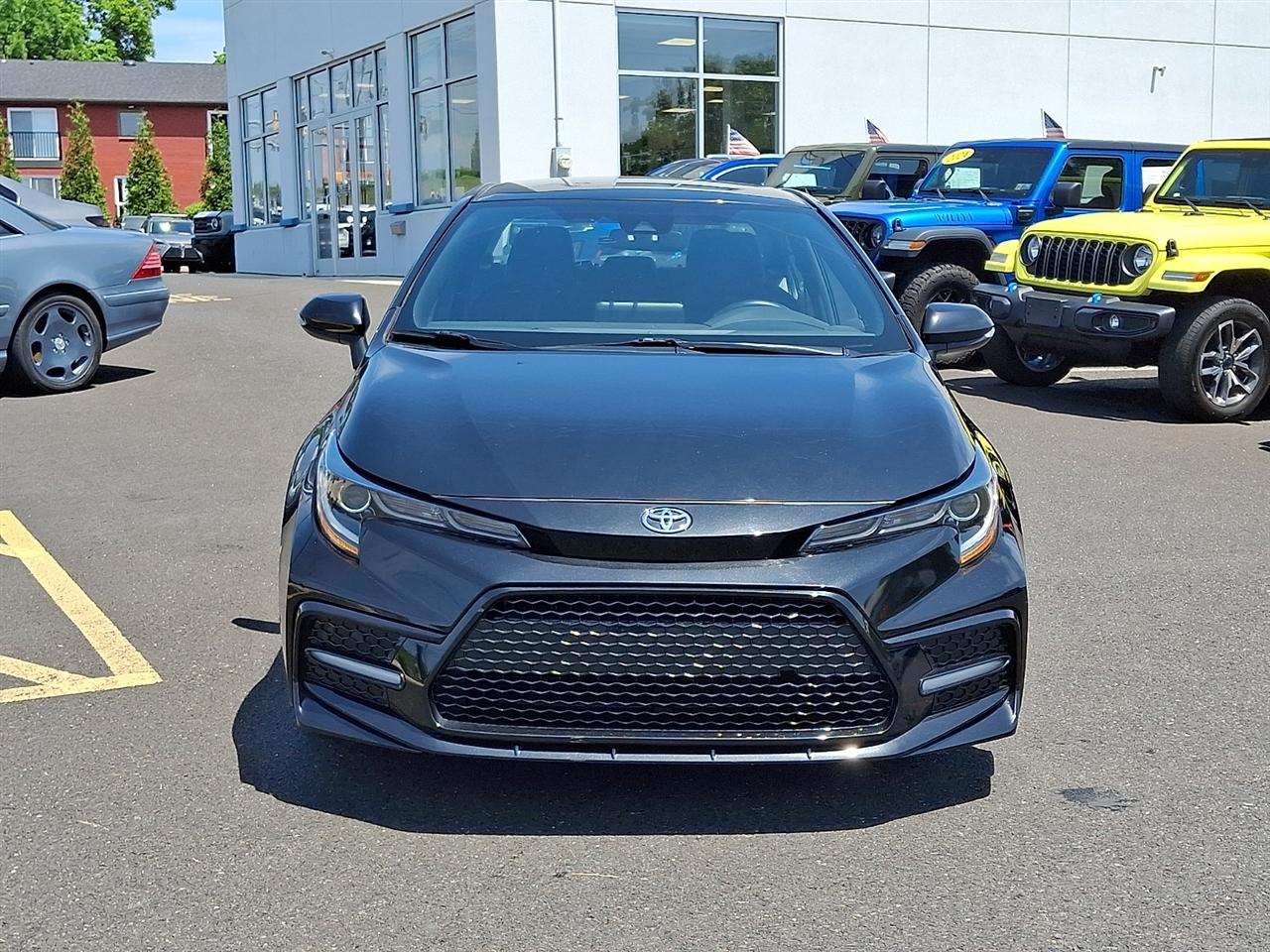 Toyota Corolla SE Nightshade CVT (Natl) 2022