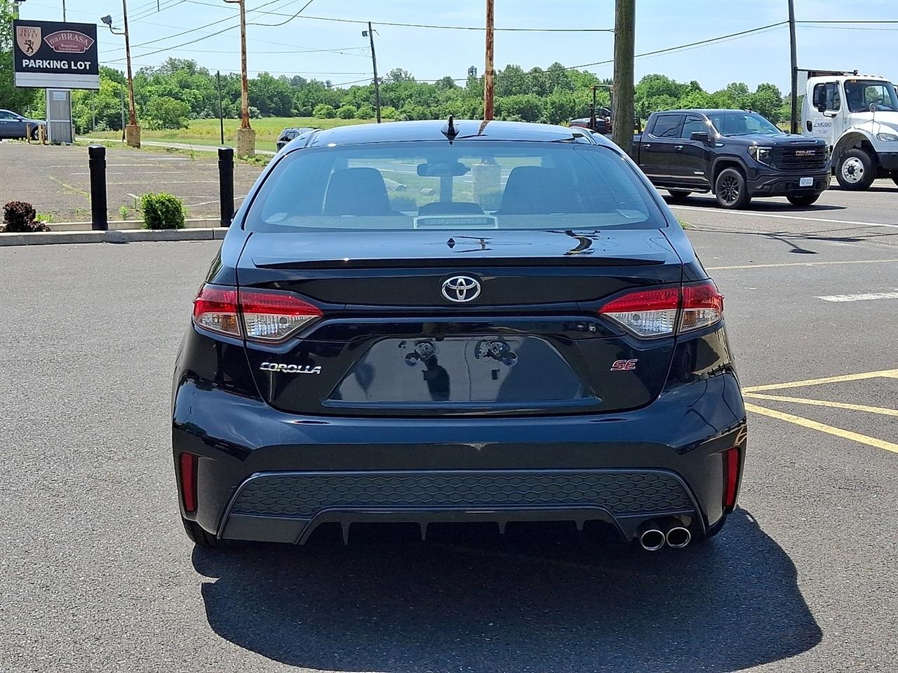 Toyota Corolla SE Nightshade CVT (Natl) 2022