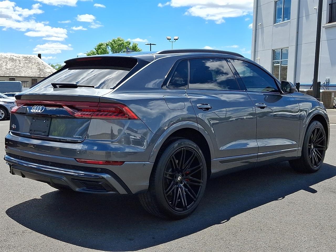 Audi Q8 Premium Plus 55 TFSI quattro 2021