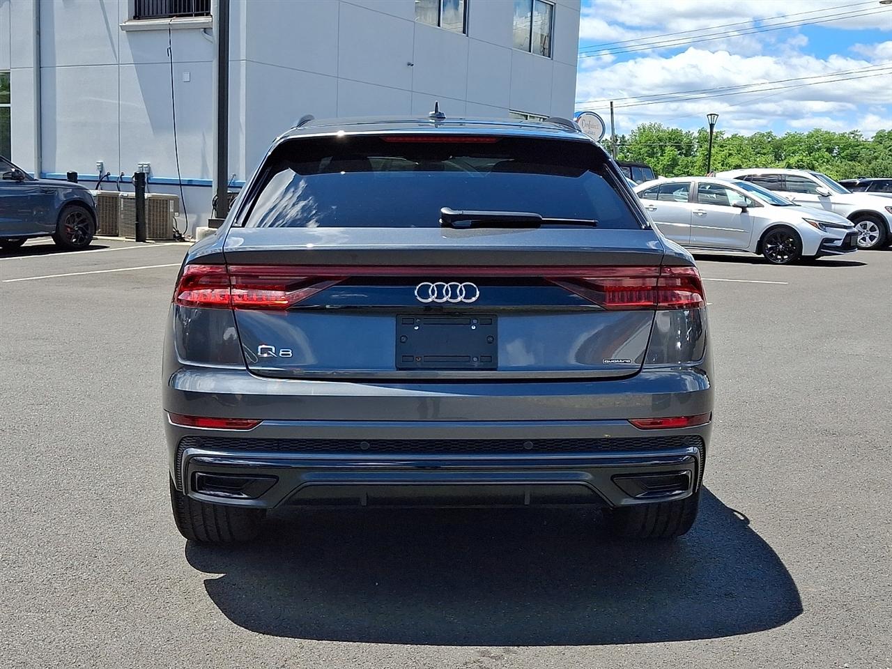 Audi Q8 Premium Plus 55 TFSI quattro 2021
