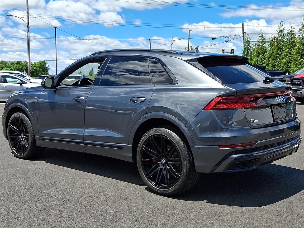Audi Q8 Premium Plus 55 TFSI quattro 2021