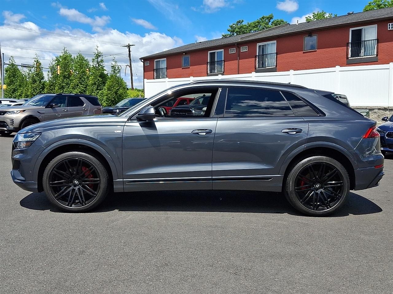 Audi Q8 Premium Plus 55 TFSI quattro 2021