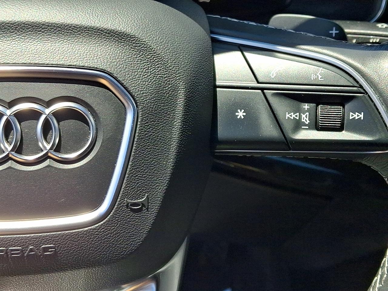 Audi Q8 Premium Plus 55 TFSI quattro 2021