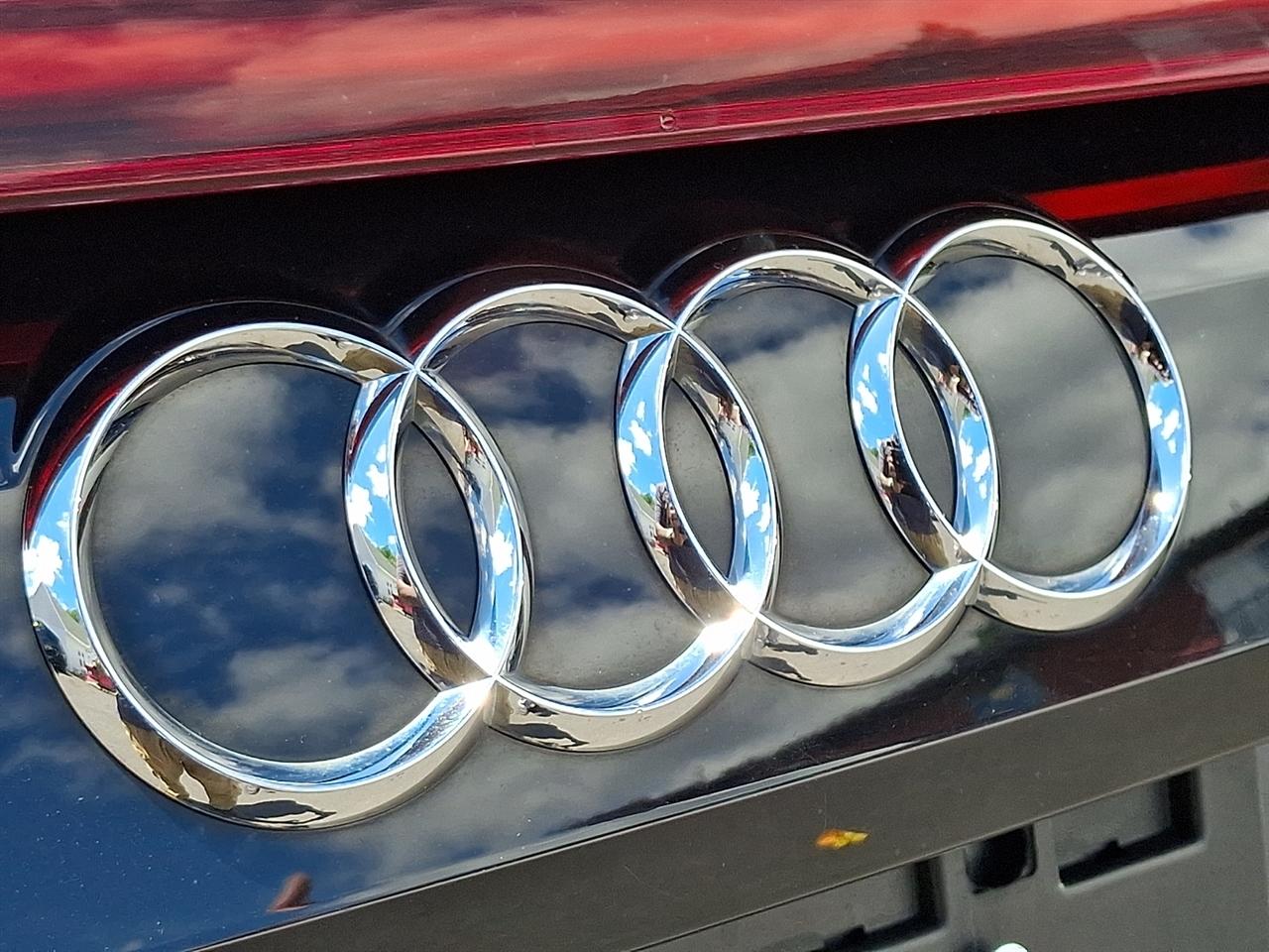 Audi Q8 Premium Plus 55 TFSI quattro 2021