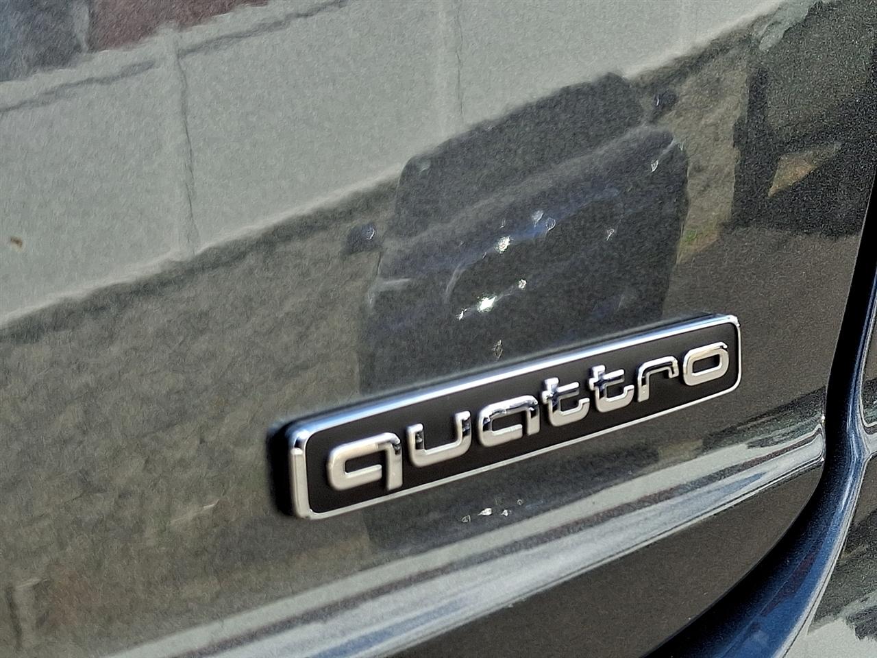 Audi Q8 Premium Plus 55 TFSI quattro 2021
