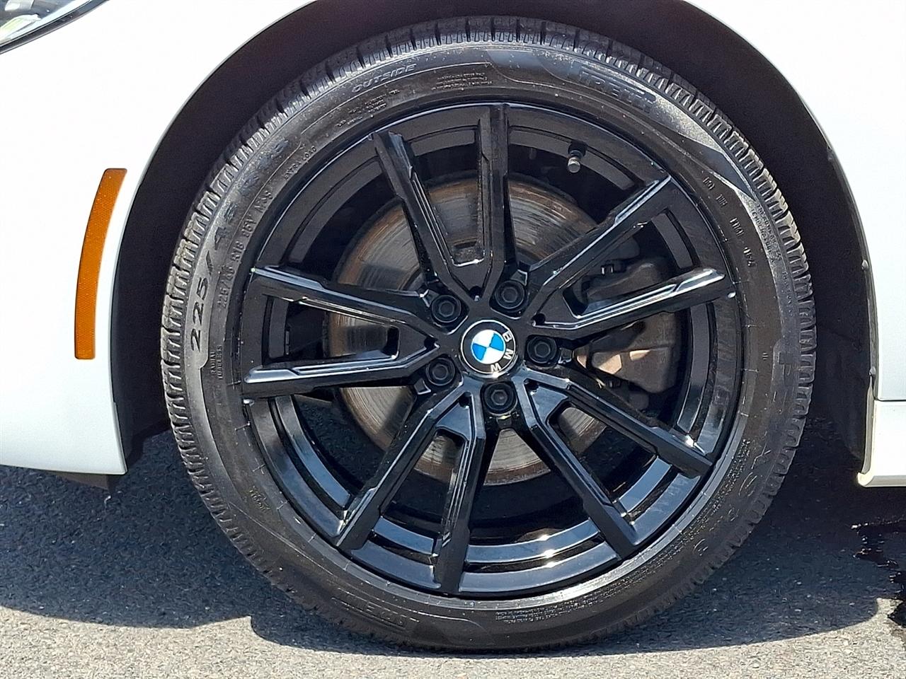 BMW 3 Series 330i xDrive Sedan 2019