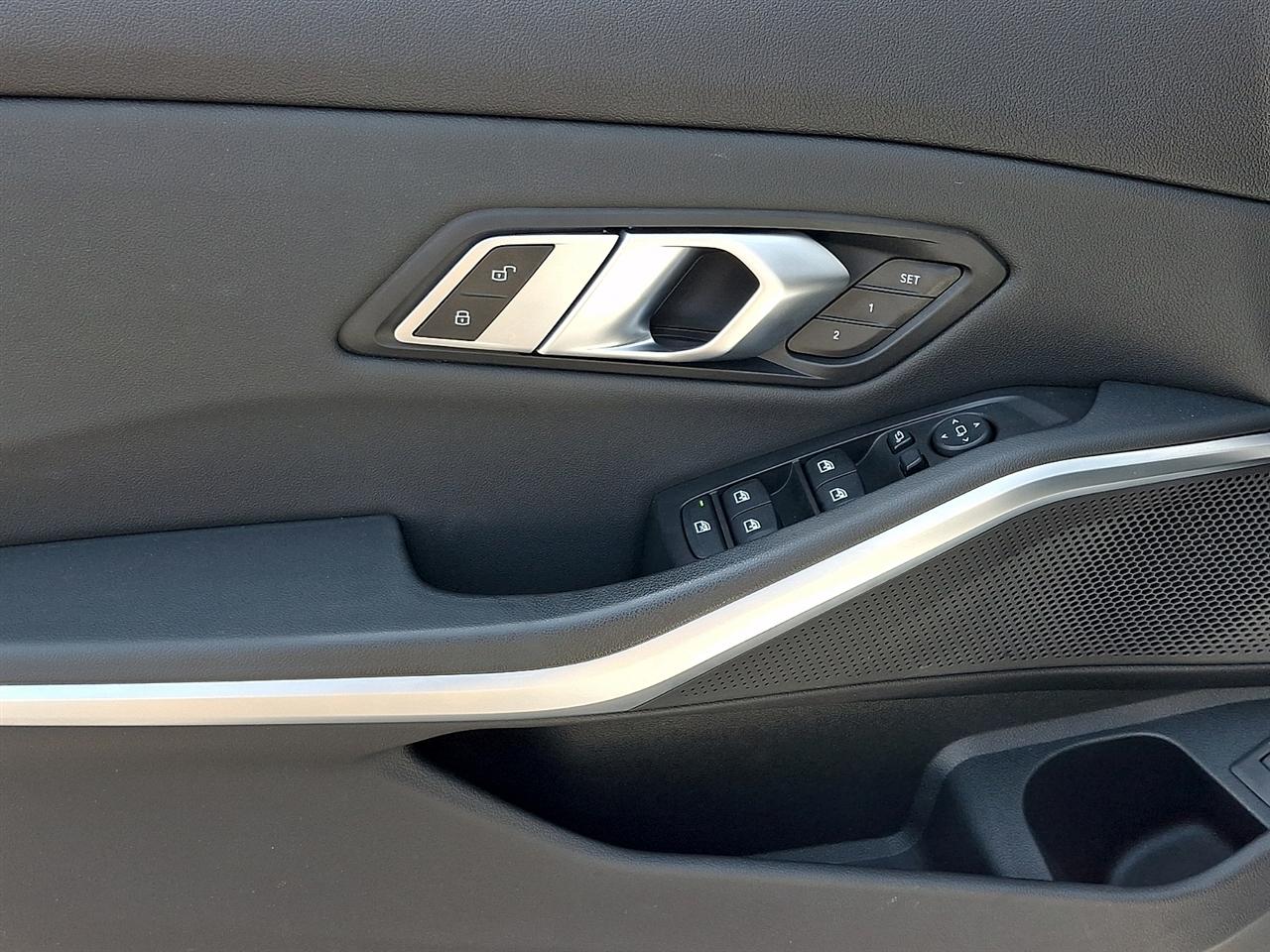 BMW 3 Series 330i xDrive Sedan 2019