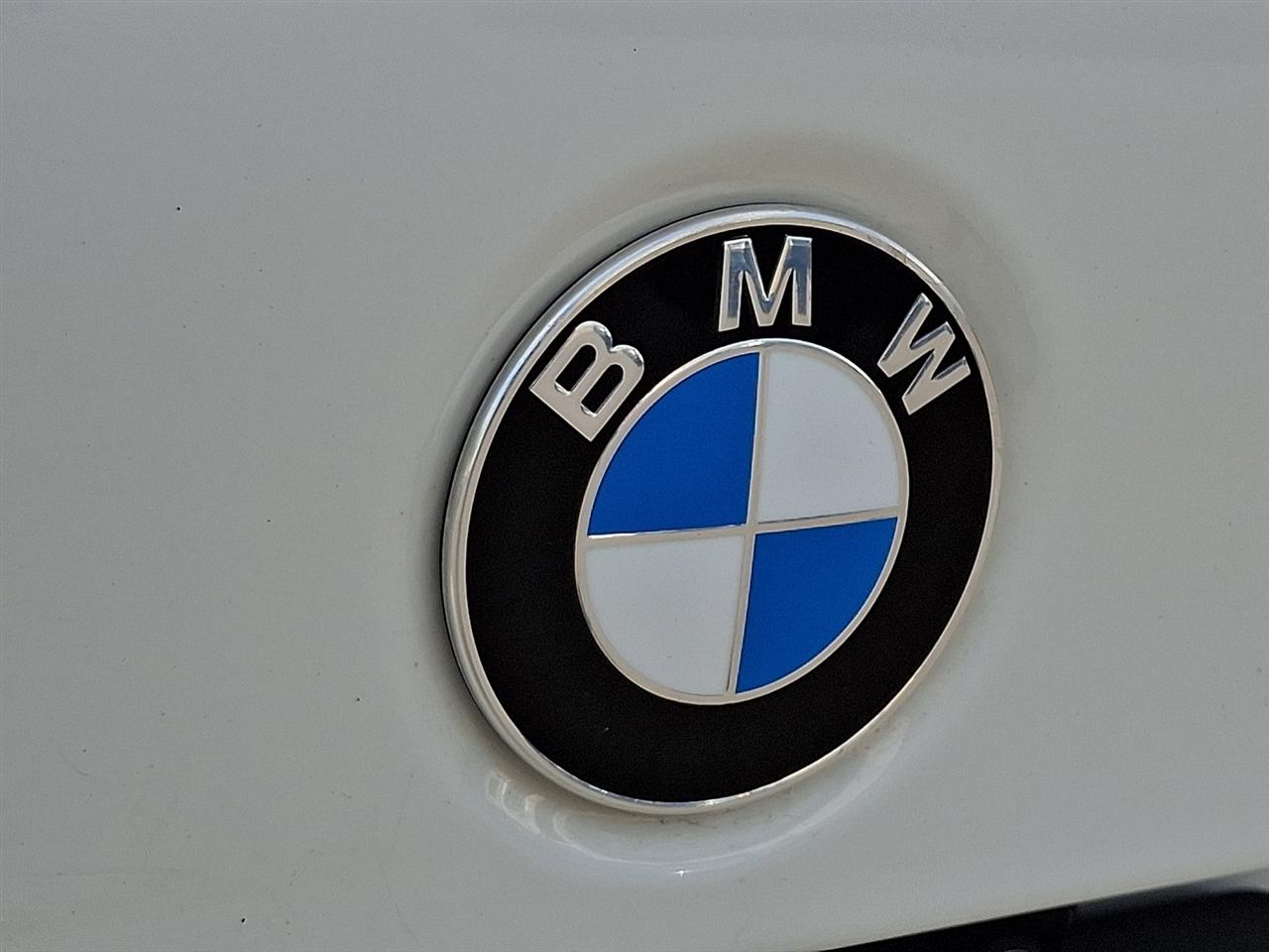 BMW 3 Series 330i xDrive Sedan 2019