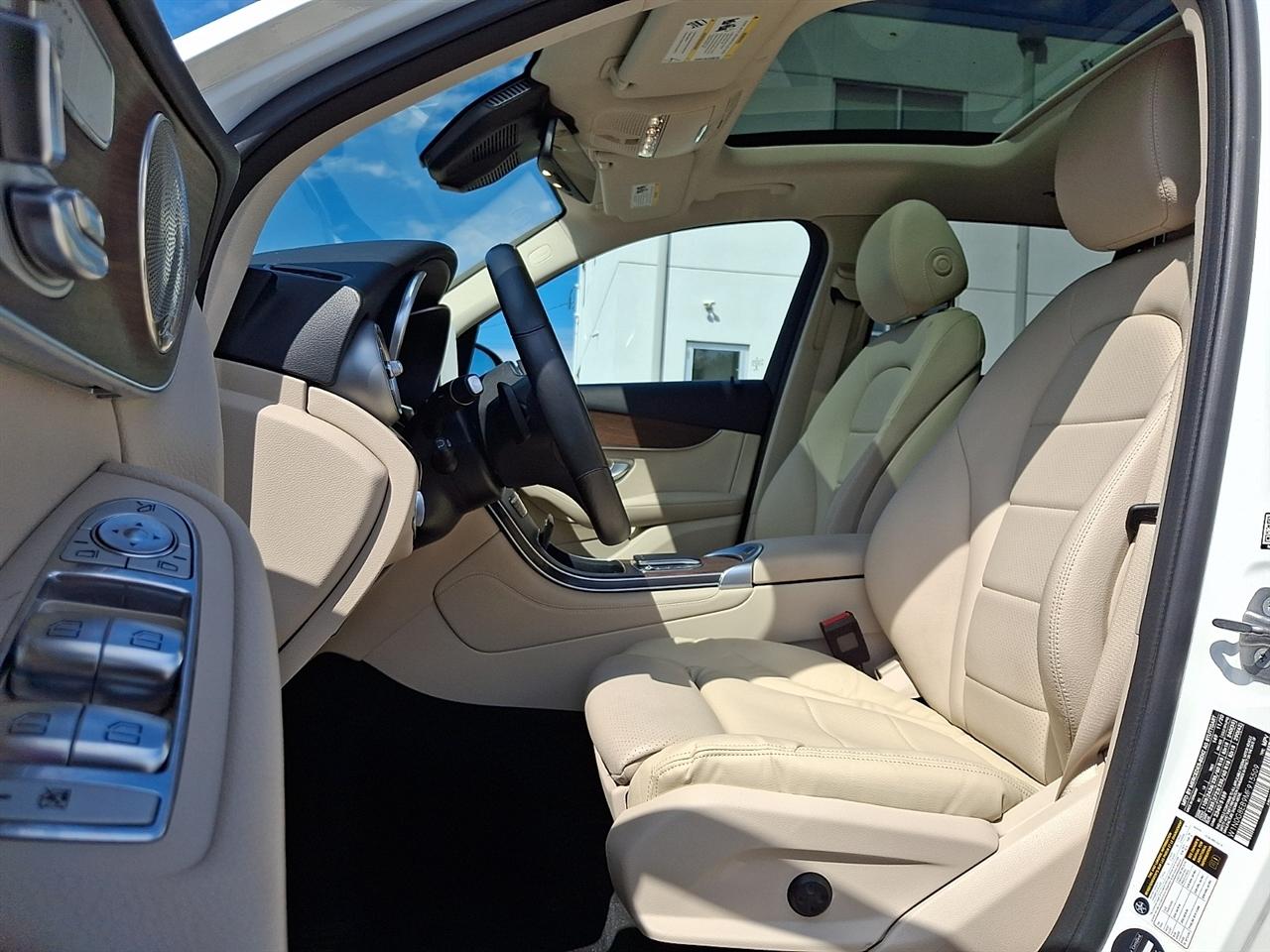 Mercedes-Benz GLC GLC 300 4MATIC SUV 2021