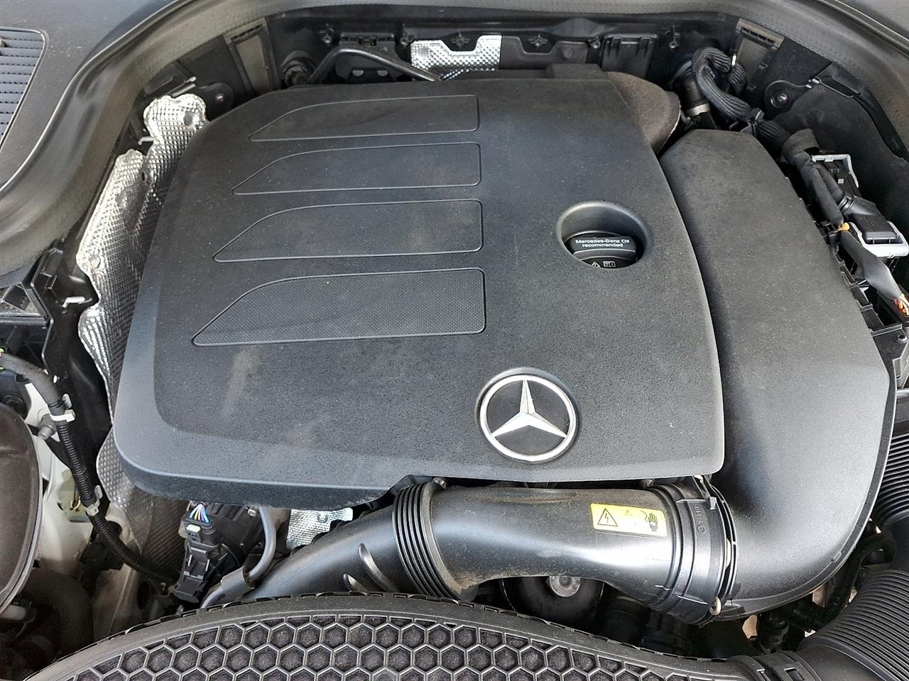 Mercedes-Benz GLC GLC 300 4MATIC SUV 2021