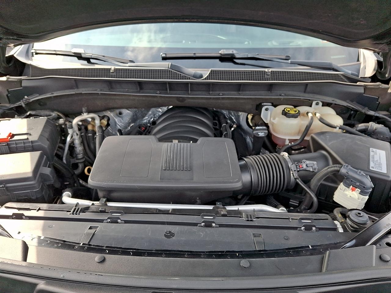Chevrolet Tahoe 4WD 4dr LT 2021