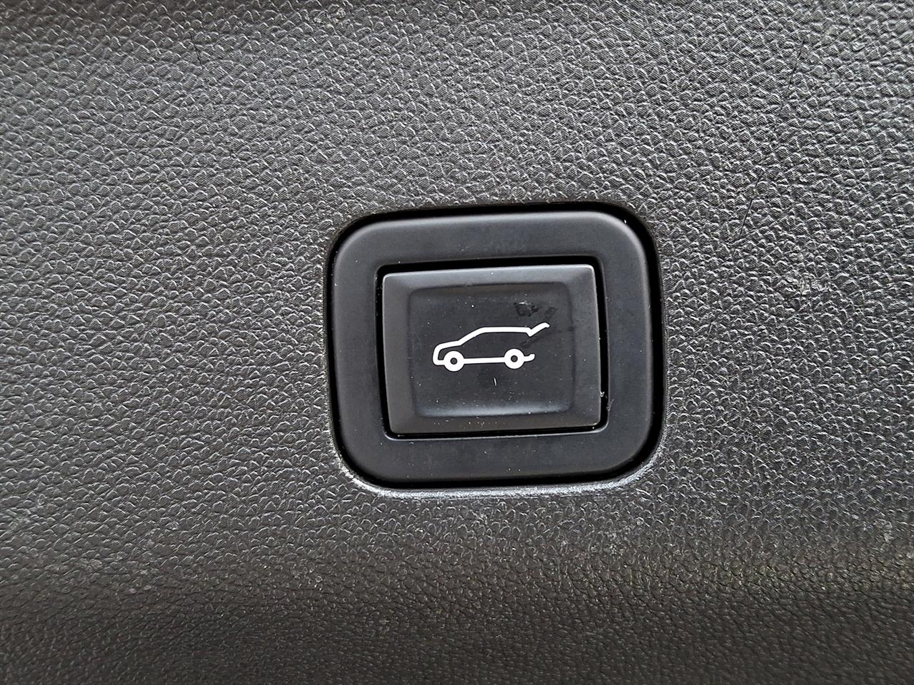 Chevrolet Tahoe 4WD 4dr LT 2021