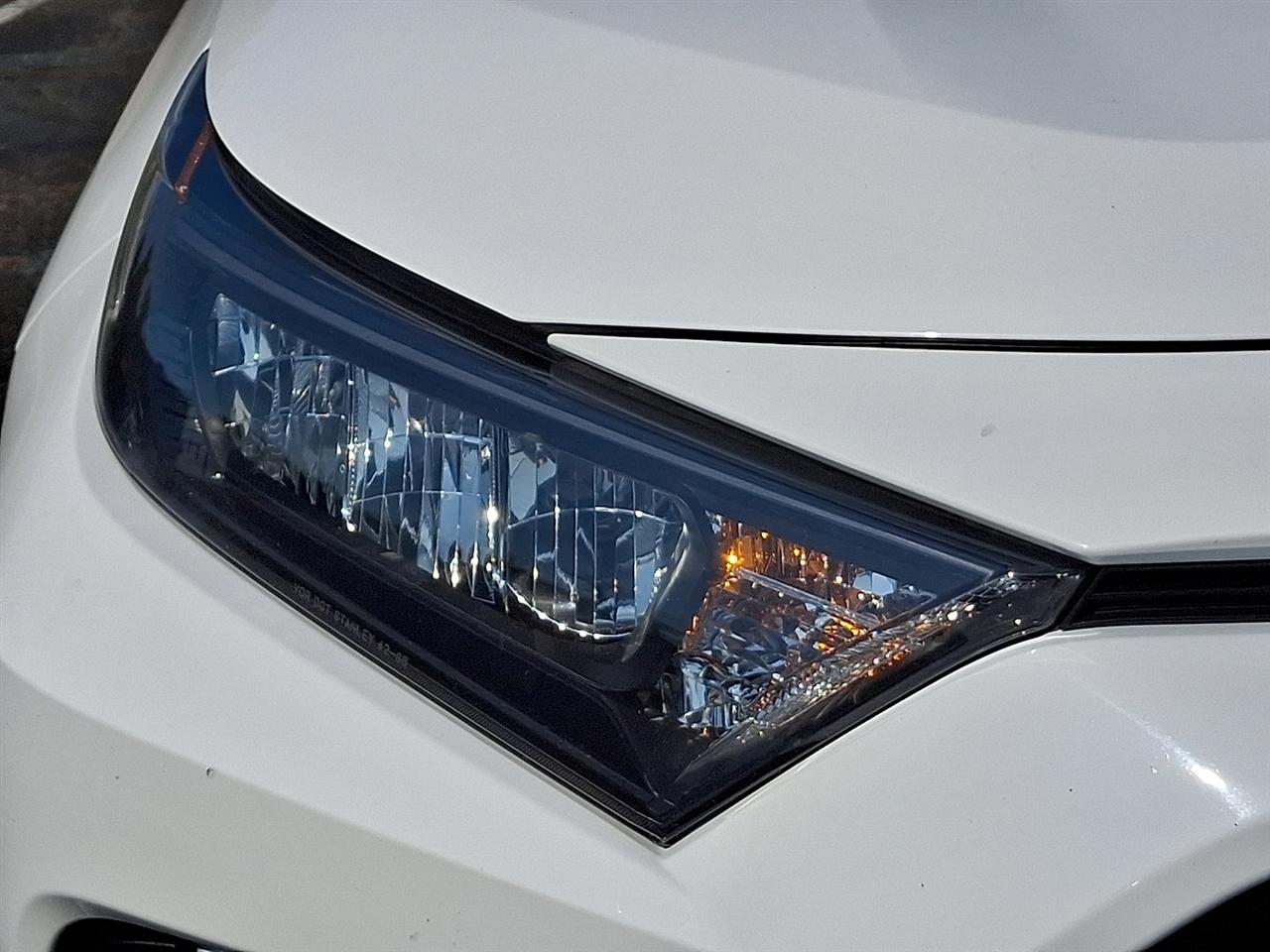 Toyota RAV4 LE AWD (Natl) 2022