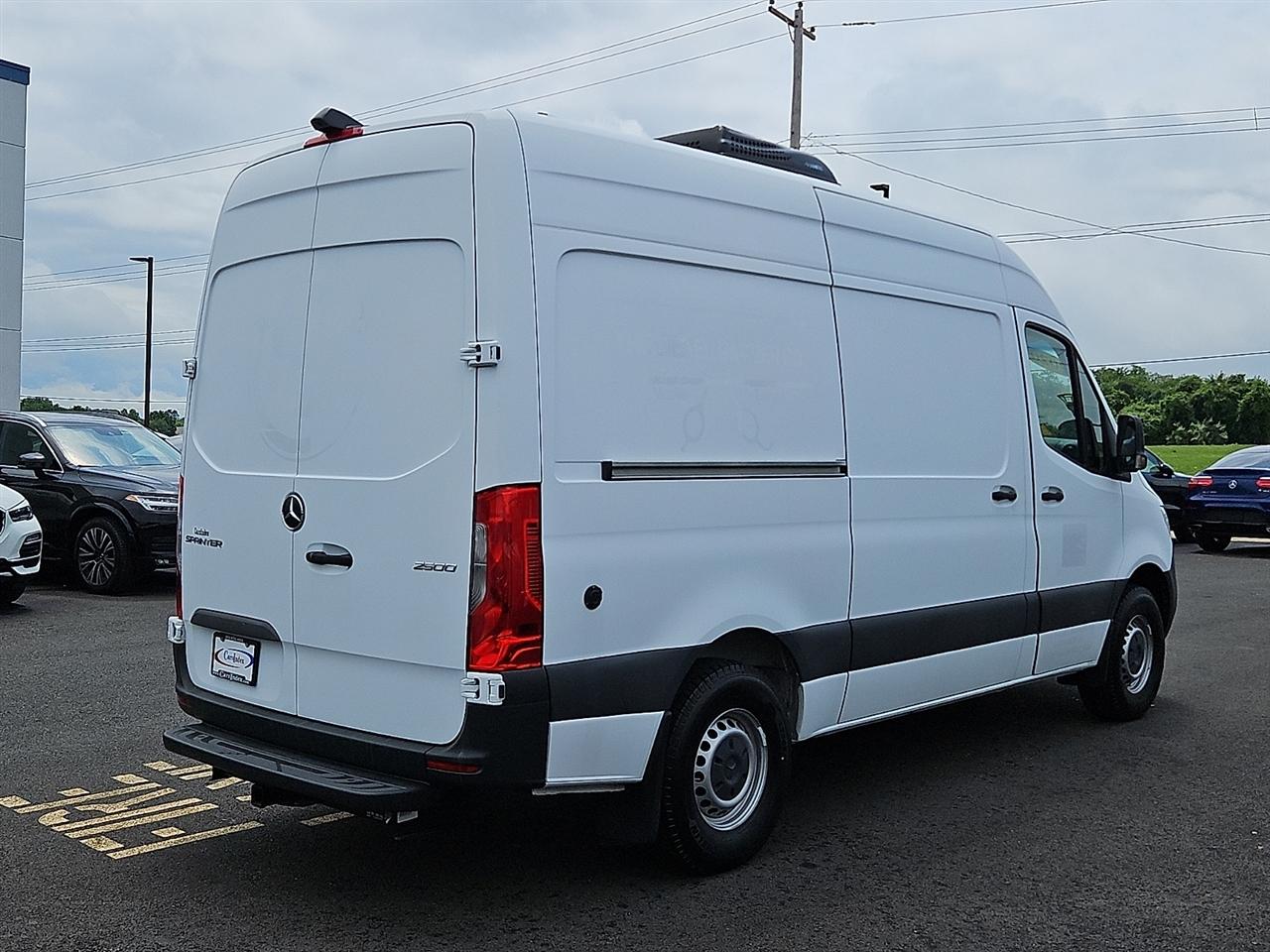 Mercedes-Benz Sprinter Van 2500 Standard Roof V6 144" RWD 2020
