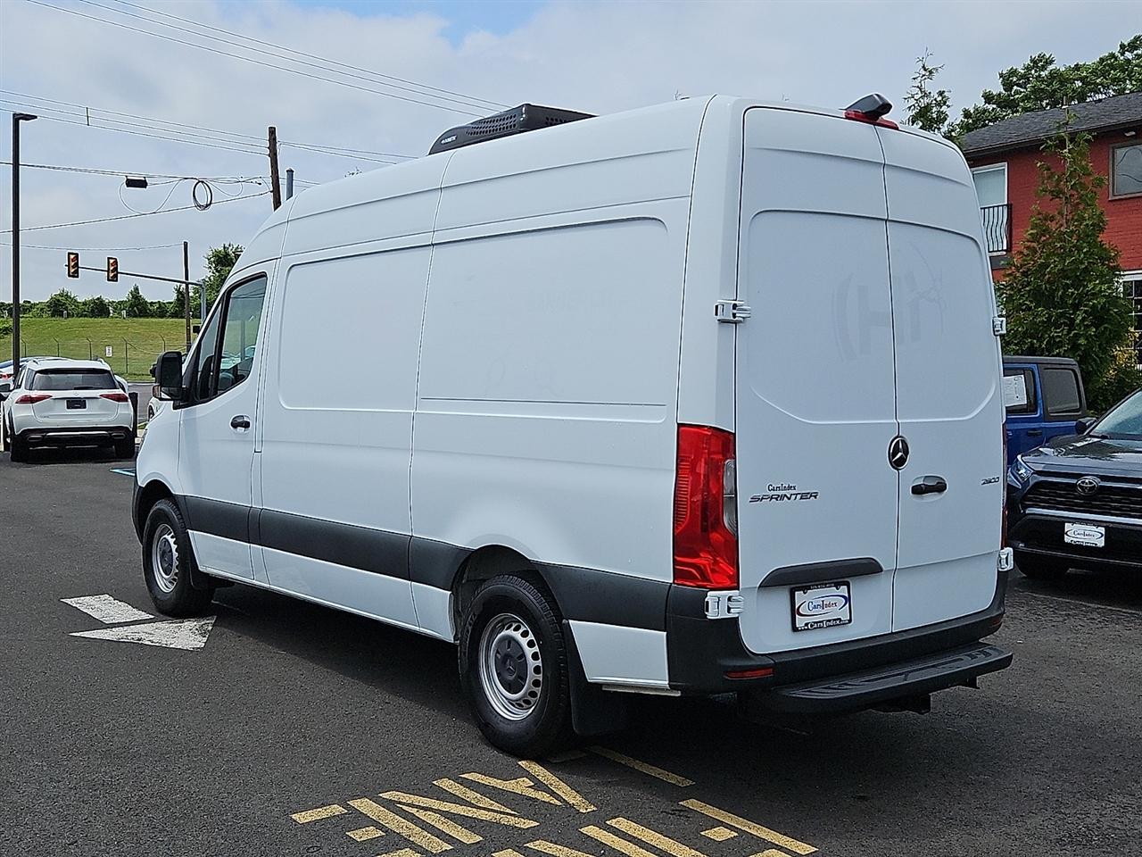 Mercedes-Benz Sprinter Van 2500 Standard Roof V6 144" RWD 2020