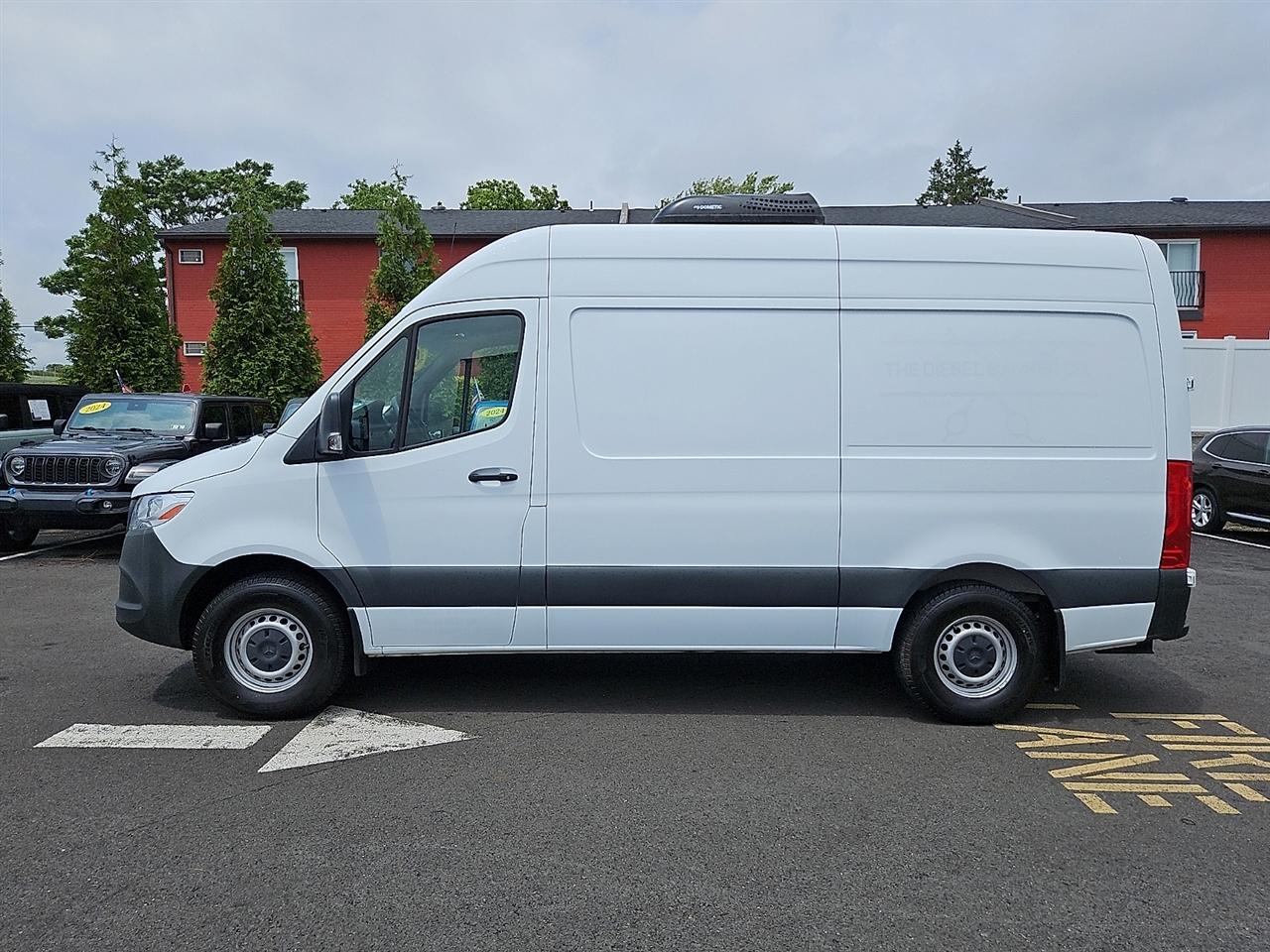 Mercedes-Benz Sprinter Van 2500 Standard Roof V6 144" RWD 2020