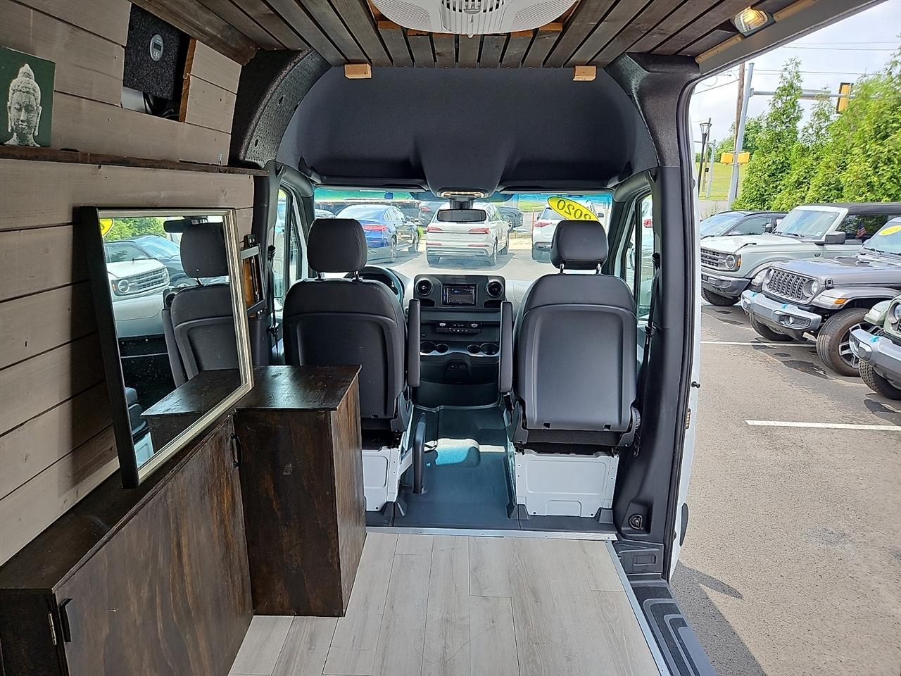 Mercedes-Benz Sprinter Van 2500 Standard Roof V6 144" RWD 2020