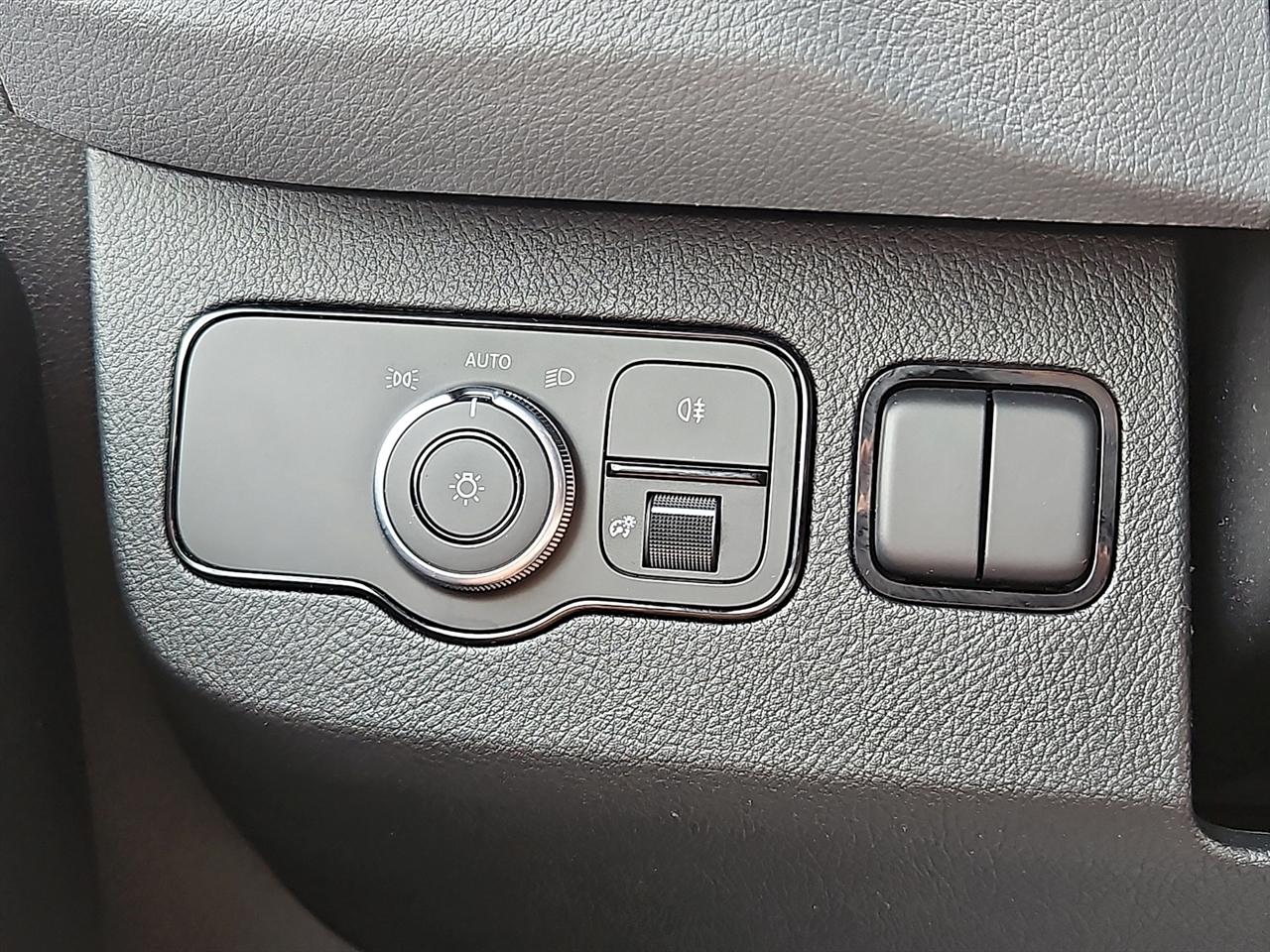 Mercedes-Benz Sprinter Van 2500 Standard Roof V6 144" RWD 2020