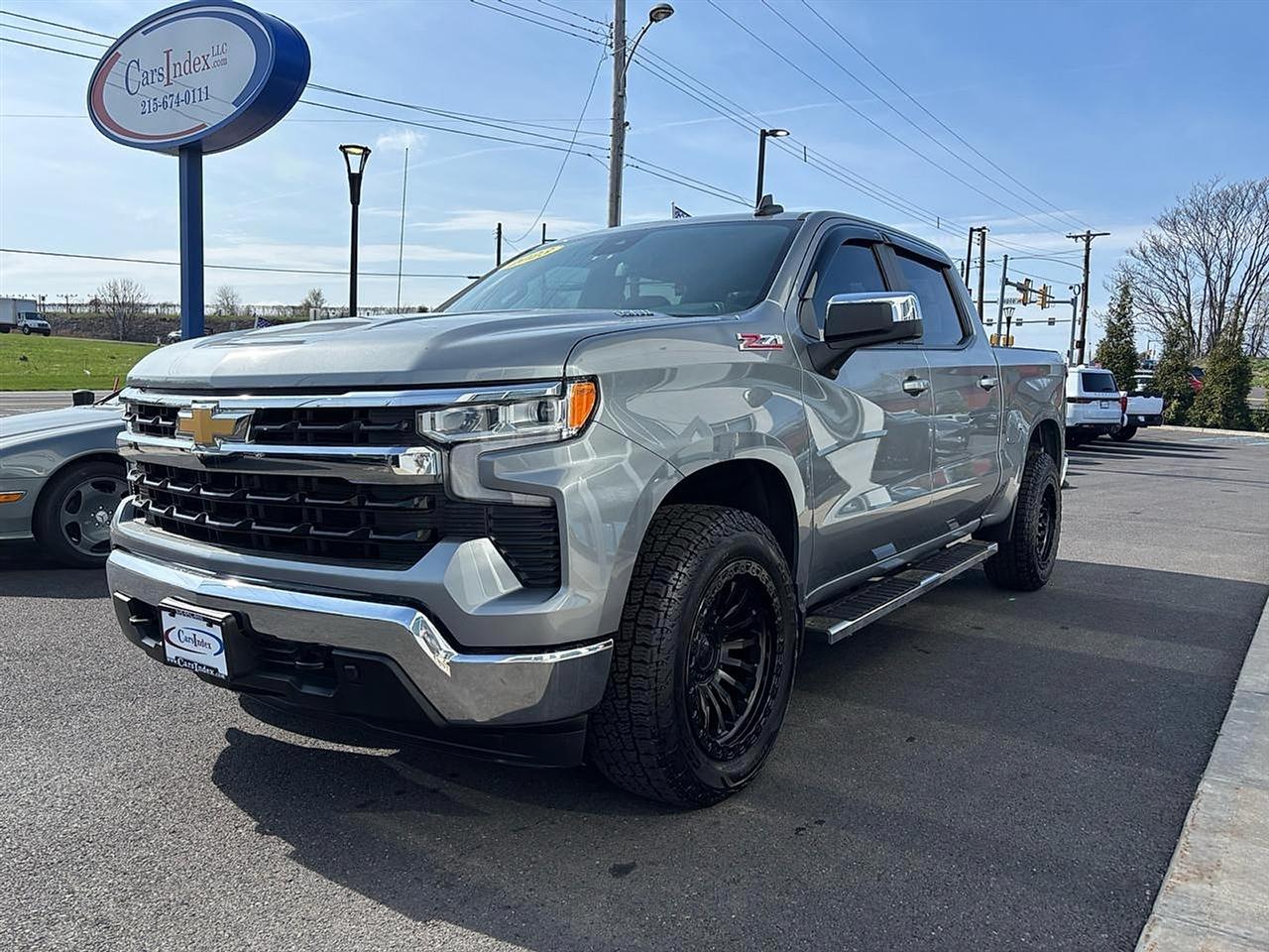 Chevrolet Silverado 1500 4WD Crew Cab 147" LT w/1LT 2023