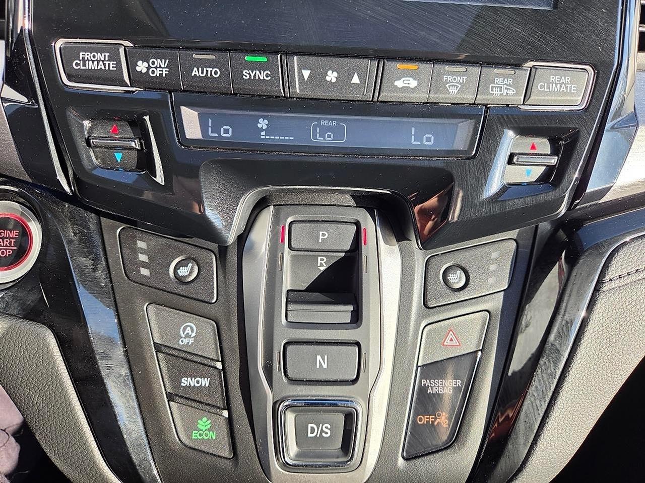 Honda Odyssey Touring Auto 2023