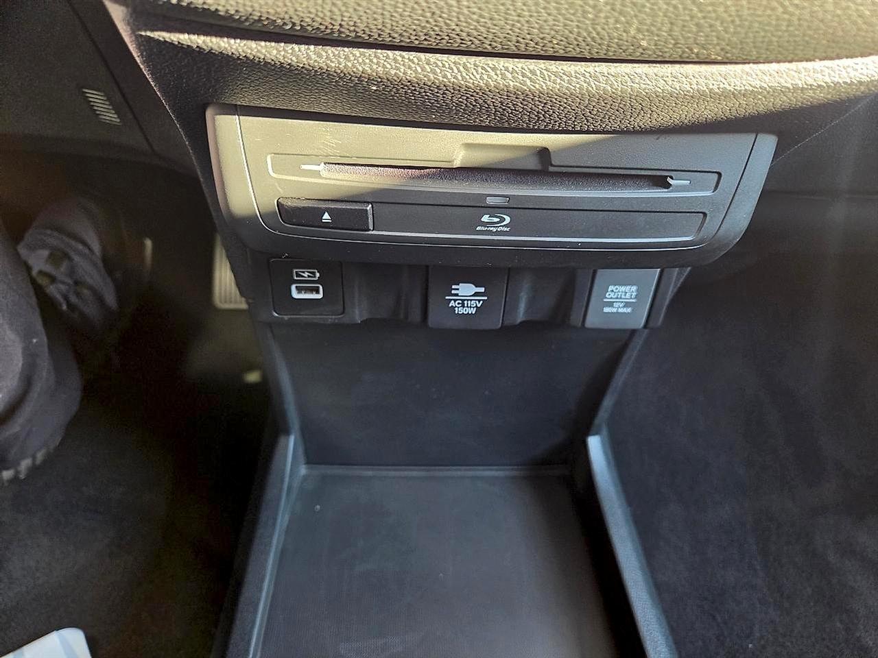 Honda Odyssey Touring Auto 2023