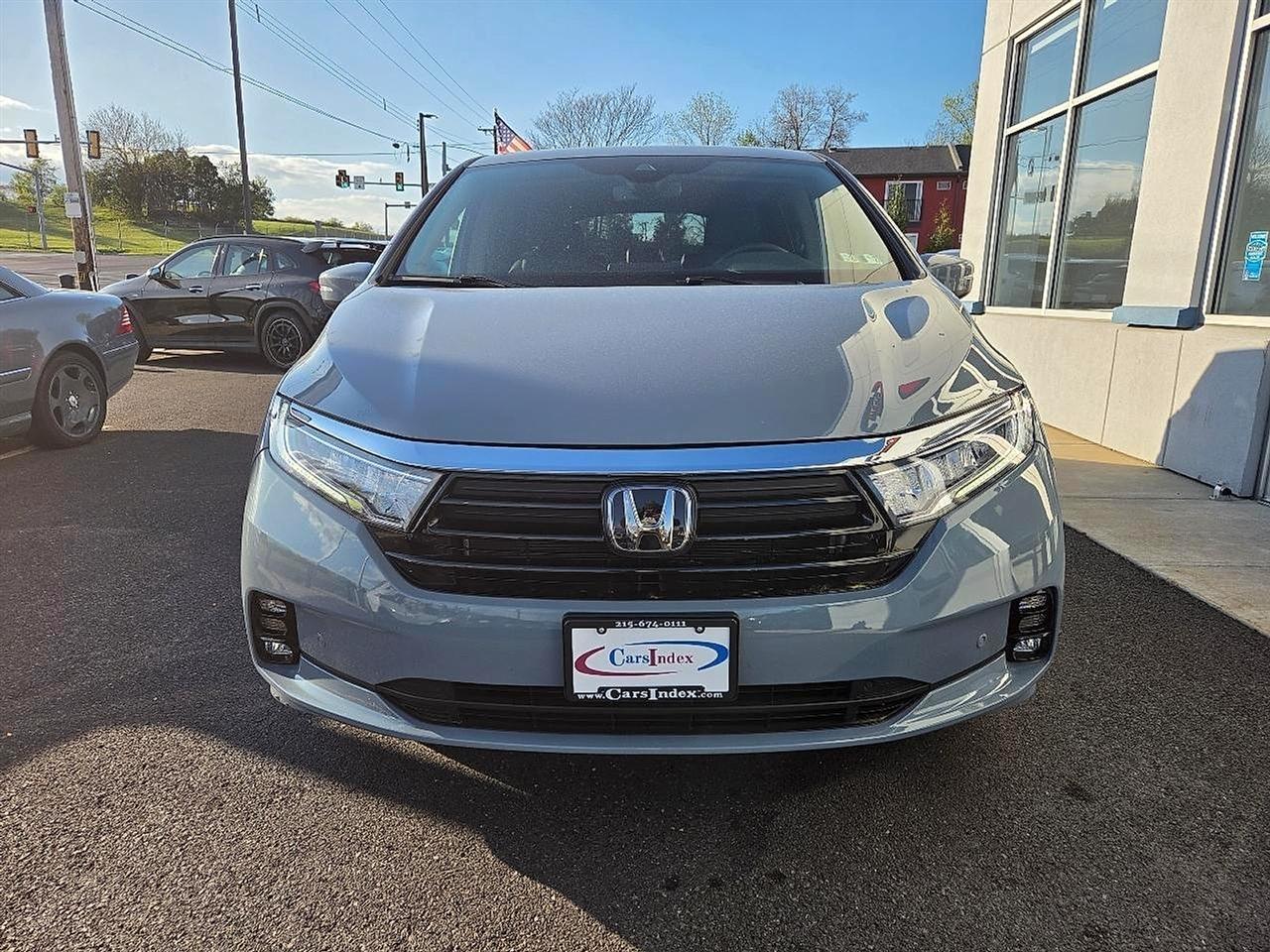 Honda Odyssey Touring Auto 2023