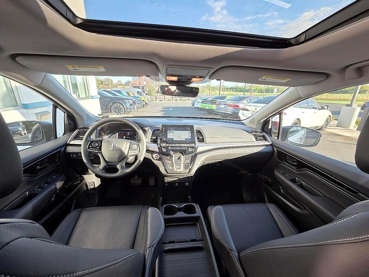 Honda Odyssey Touring Auto 2023