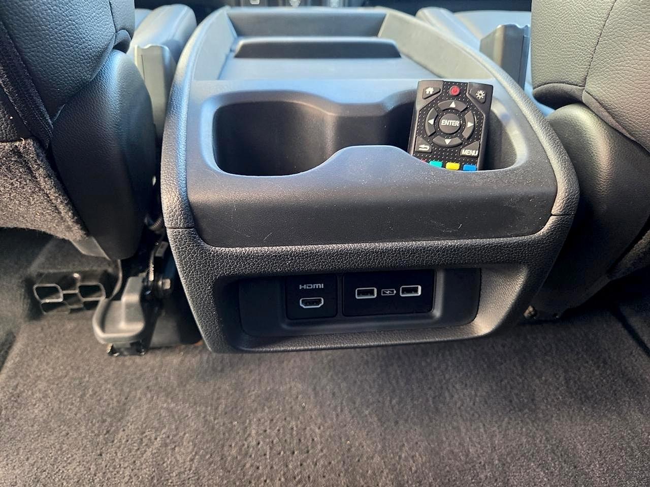 Honda Odyssey Touring Auto 2023