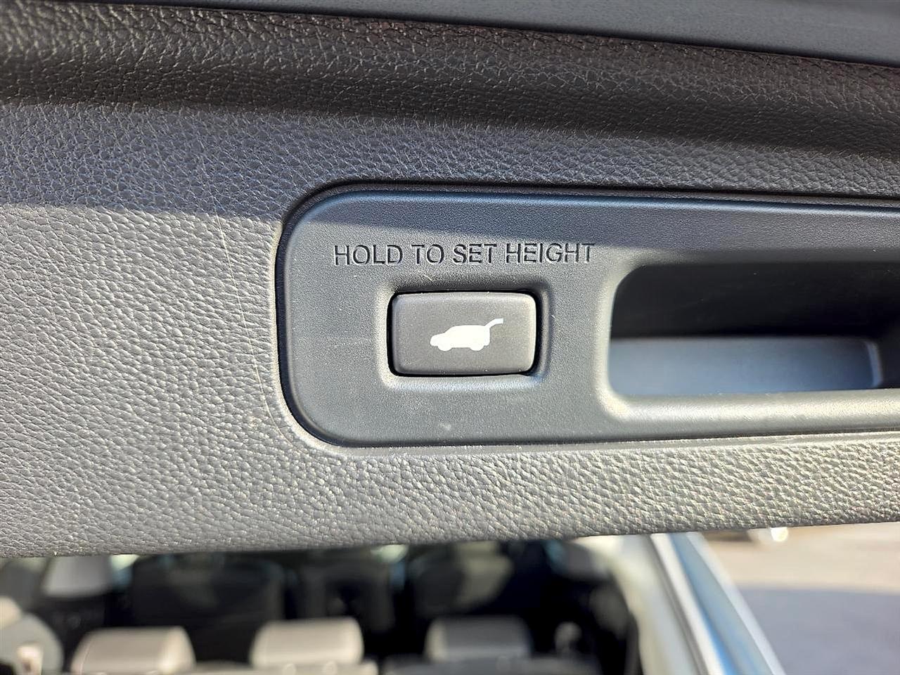 Honda Odyssey Touring Auto 2023