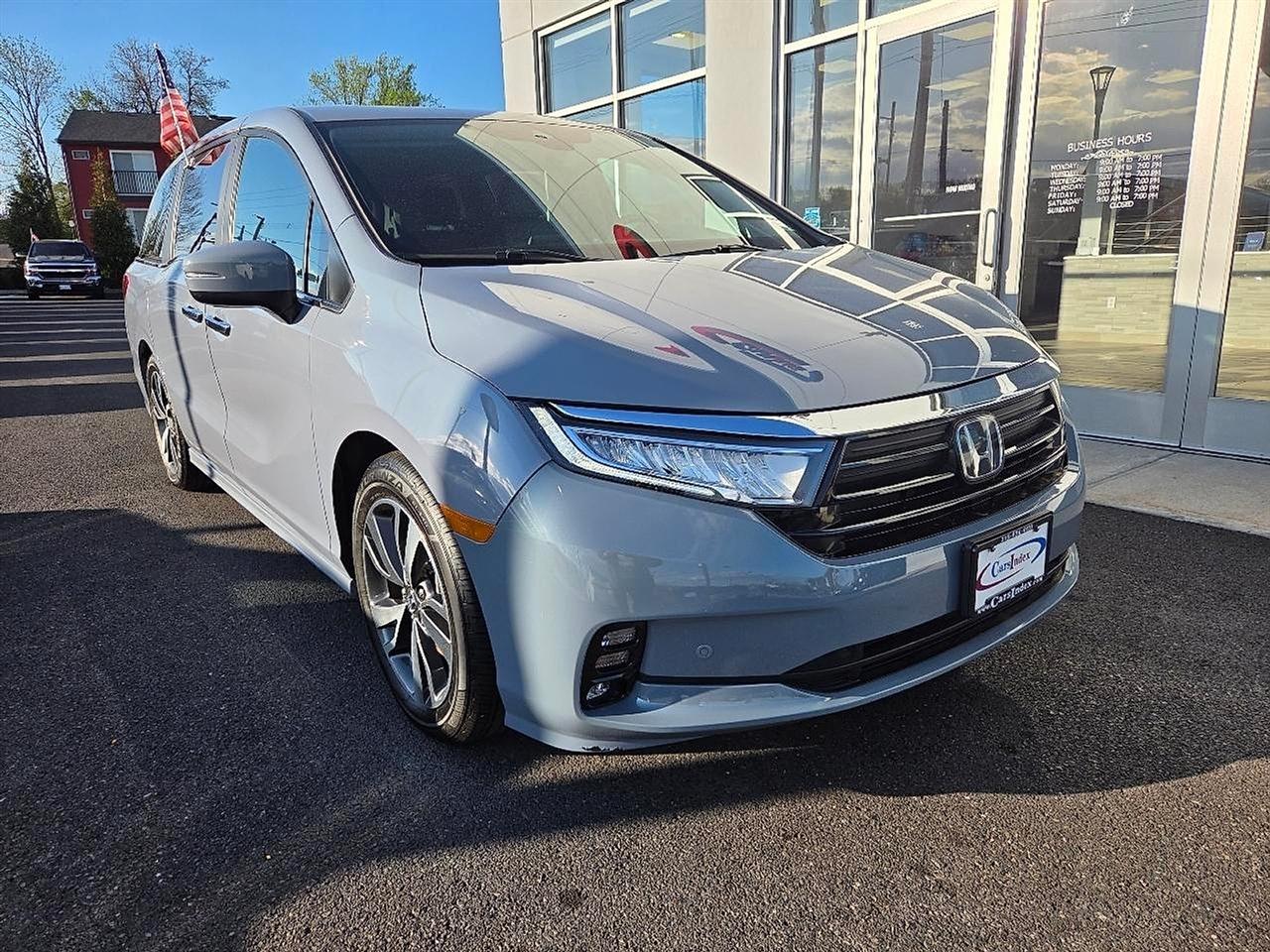 Honda Odyssey Touring Auto 2023