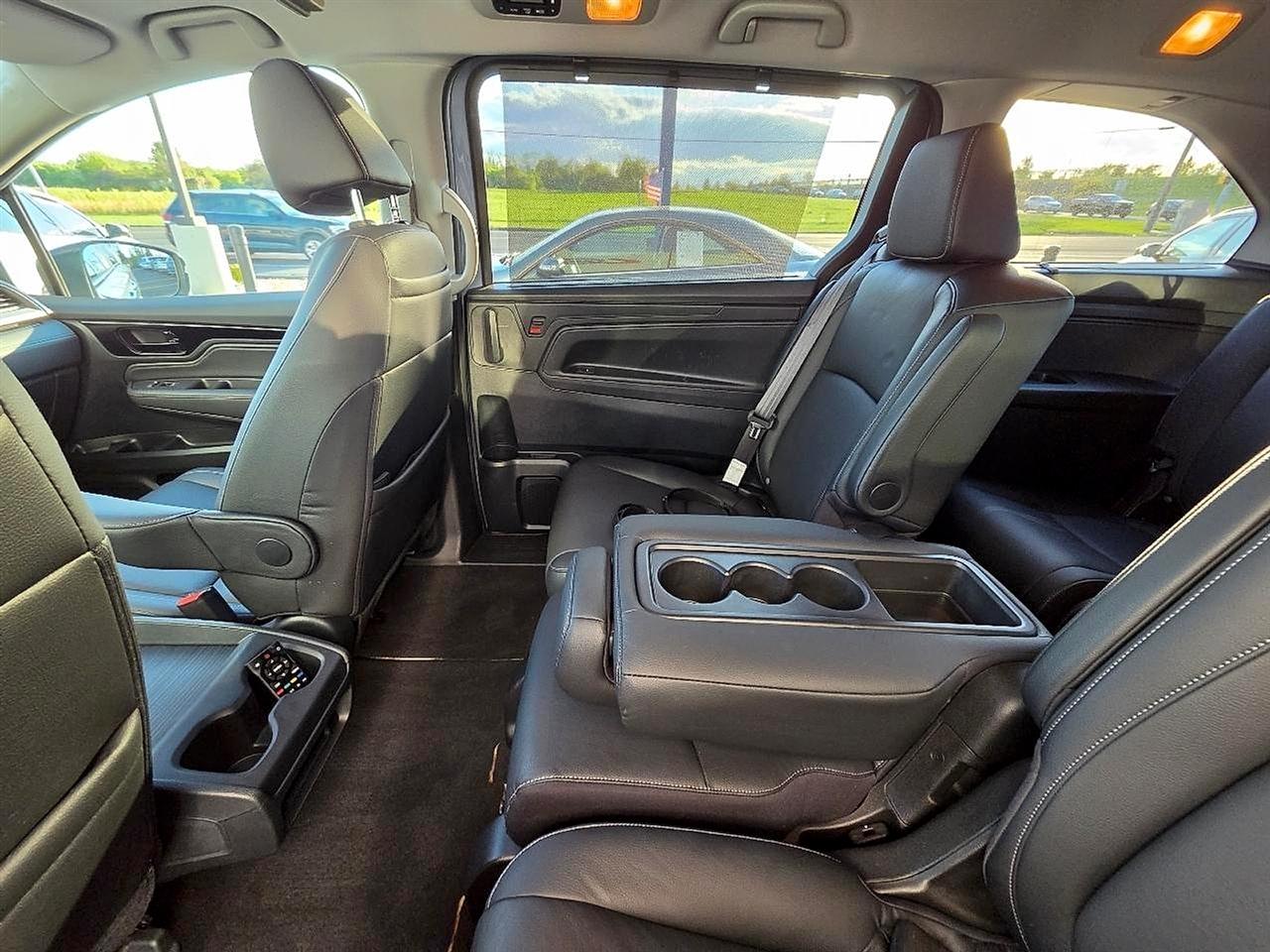 Honda Odyssey Touring Auto 2023