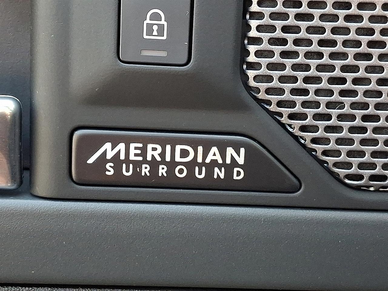 Land Rover Defender 110 X-Dynamic SE AWD 2023