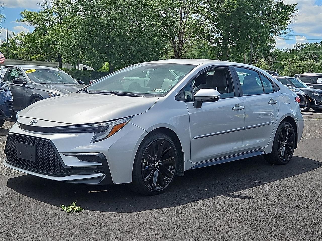 Toyota Corolla SE CVT (Natl) 2023