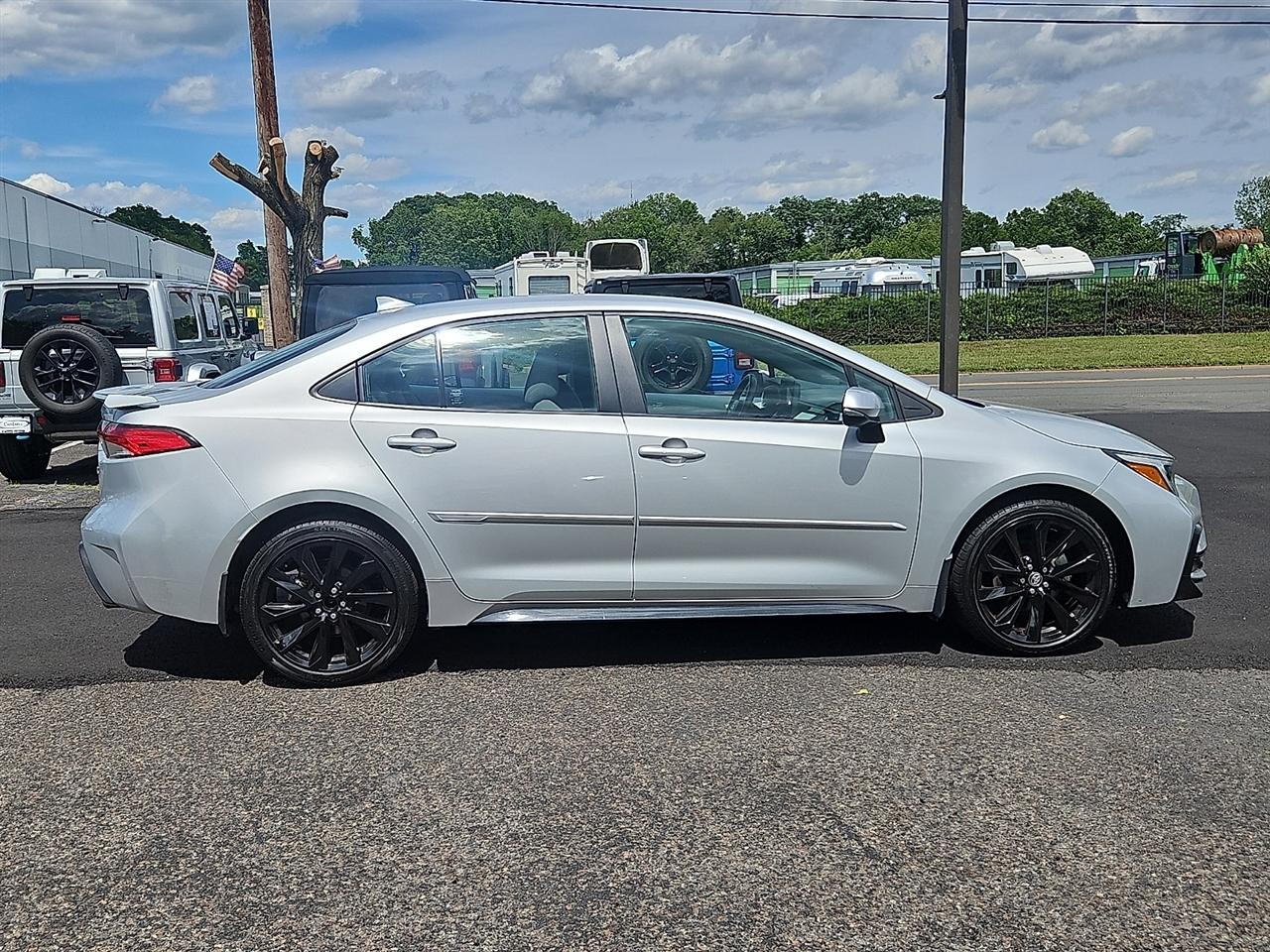 Toyota Corolla SE CVT (Natl) 2023