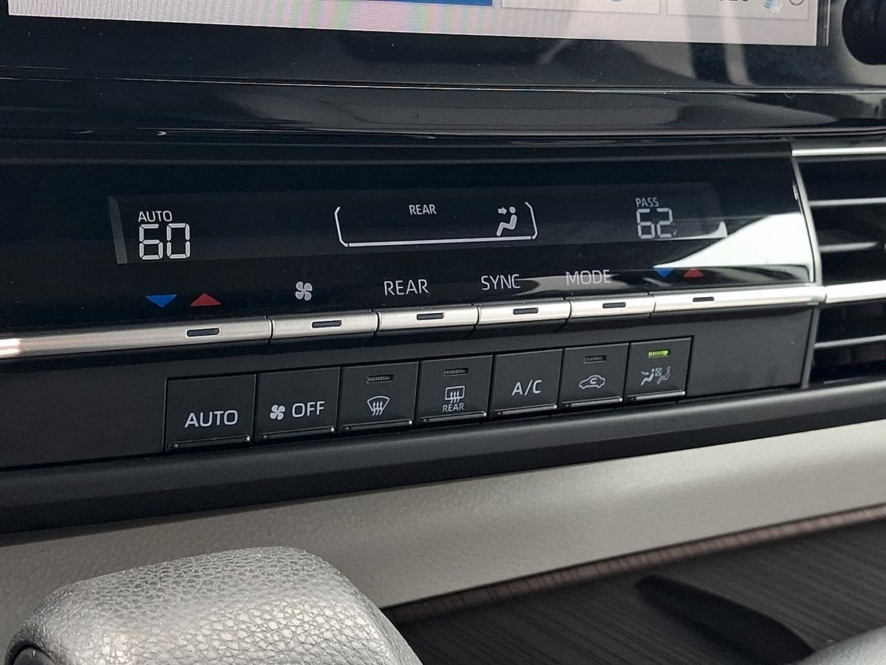 Toyota Sienna LE FWD 8-Passenger (Natl) 2021