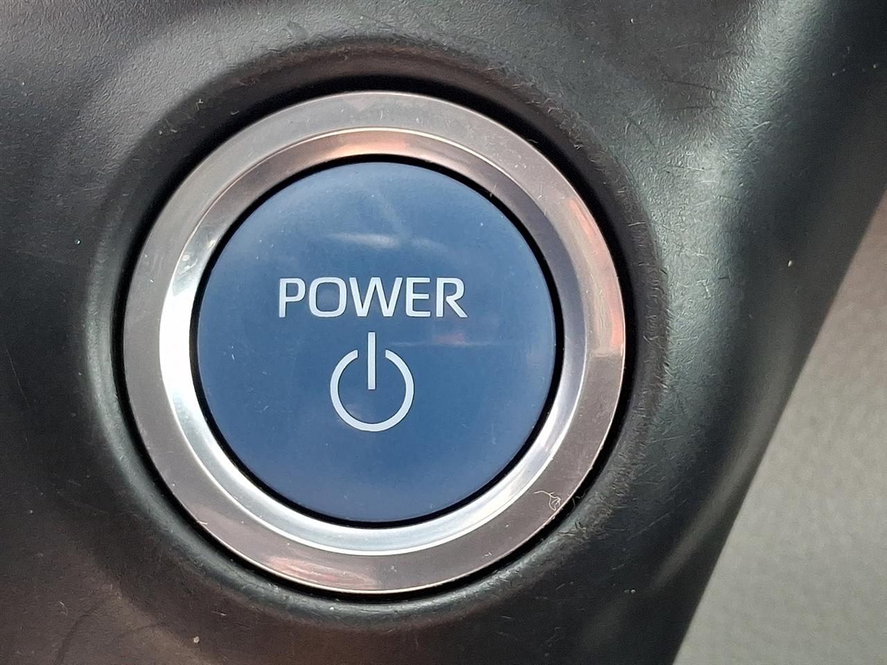 Toyota Sienna LE FWD 8-Passenger (Natl) 2021