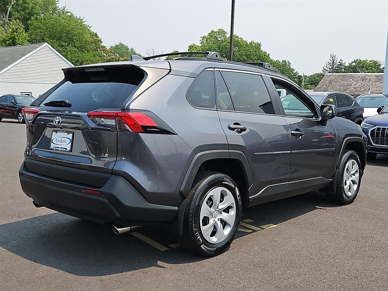 Toyota RAV4 LE AWD (Natl) 2020