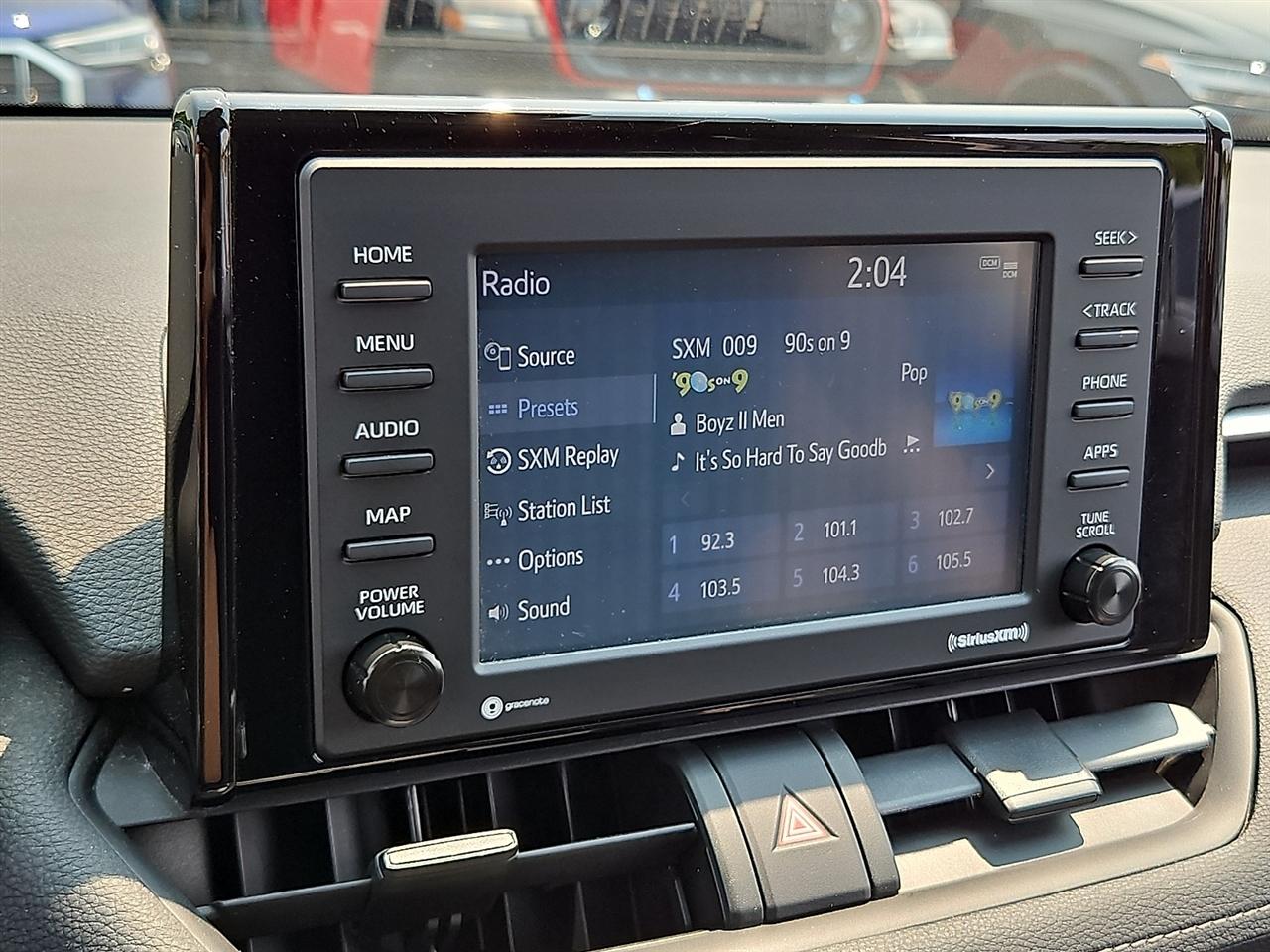 Toyota RAV4 LE AWD (Natl) 2020