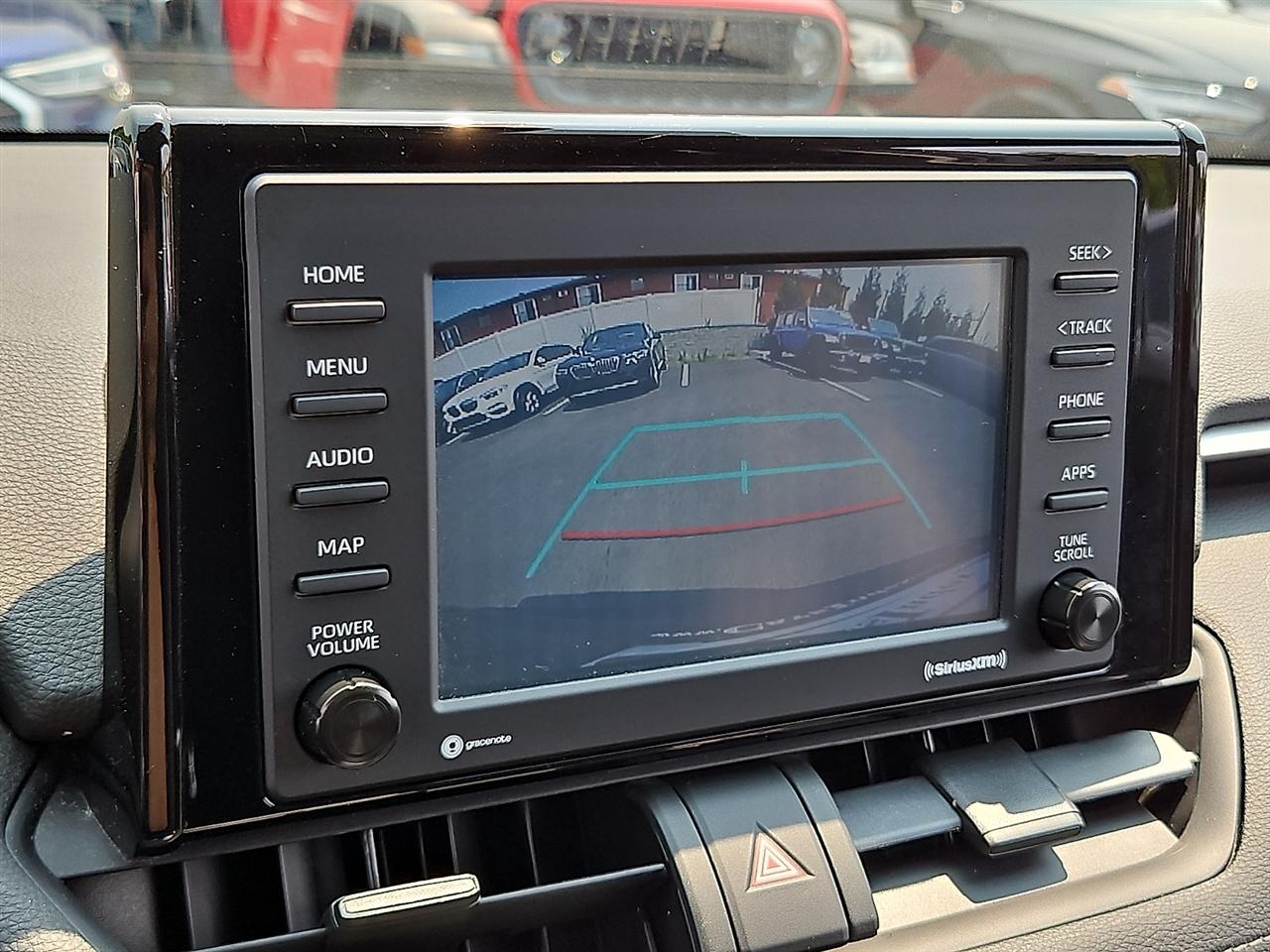 Toyota RAV4 LE AWD (Natl) 2020
