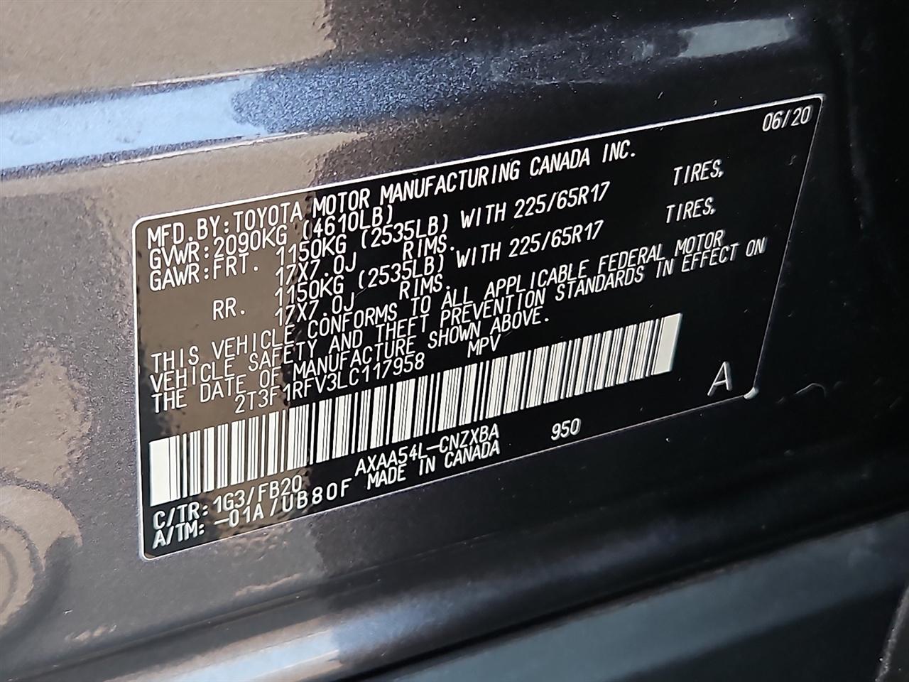Toyota RAV4 LE AWD (Natl) 2020
