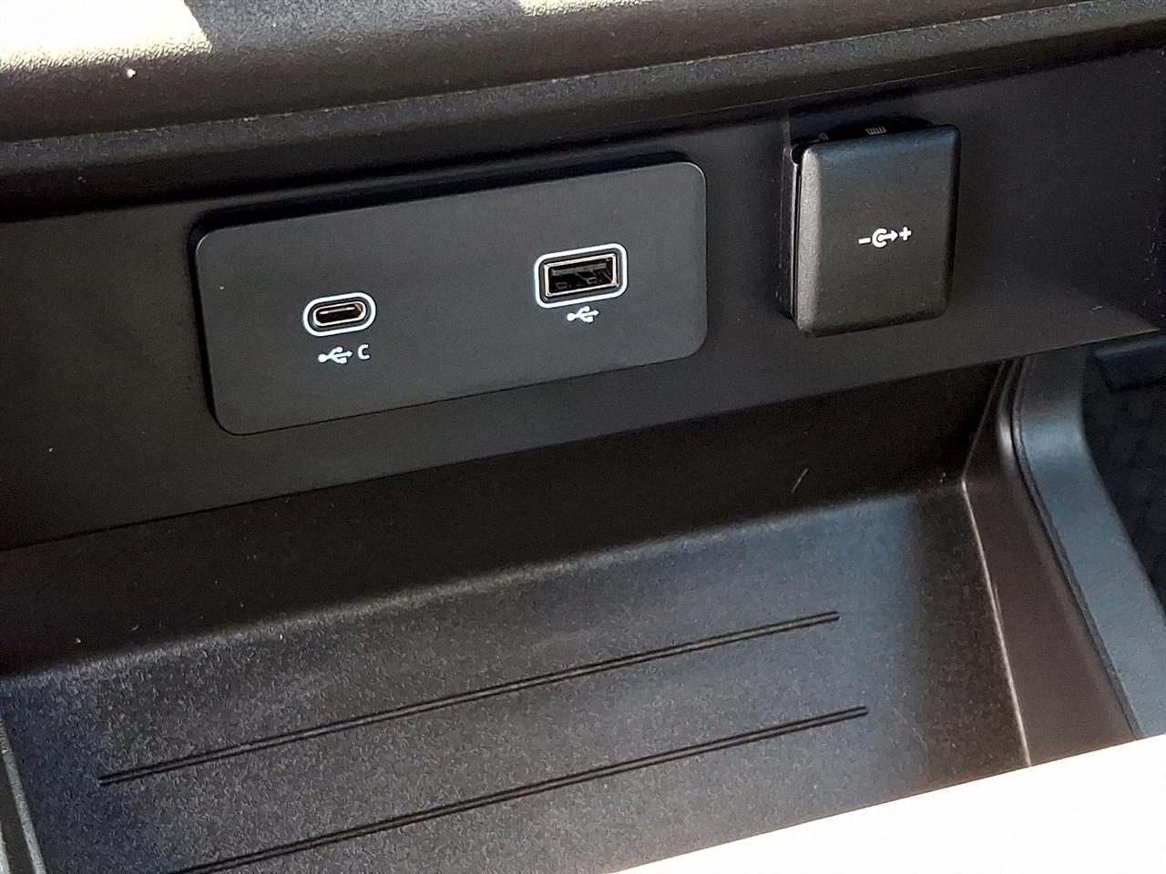 Land Rover Defender 110 Carpathian Edition AWD 2023