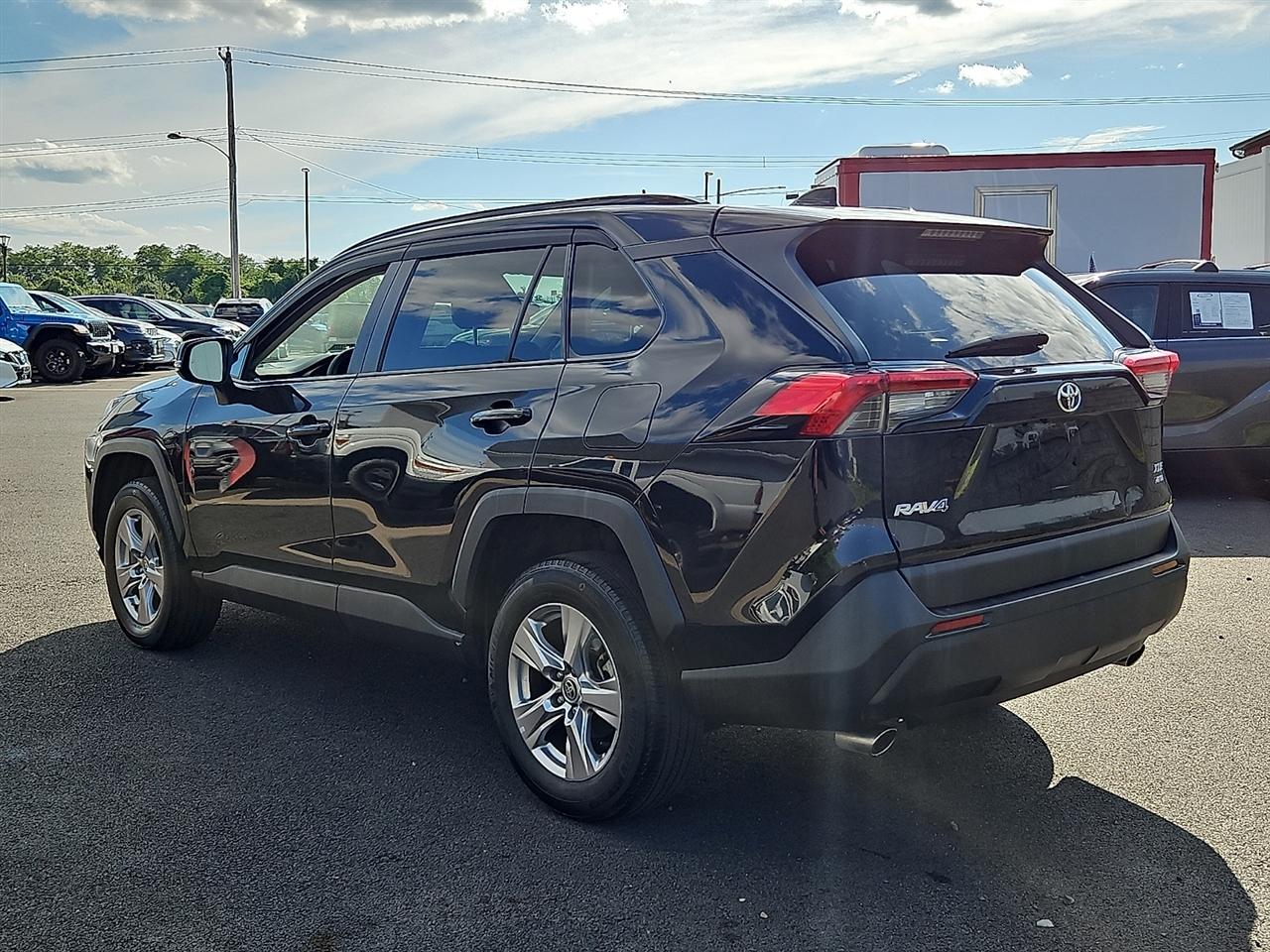 Toyota RAV4 XLE AWD (Natl) 2022
