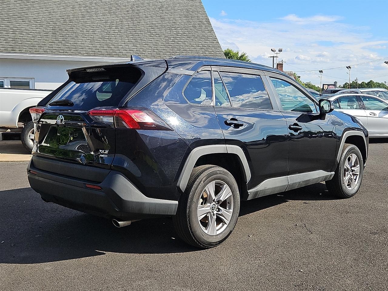 Toyota RAV4 XLE AWD (Natl) 2022