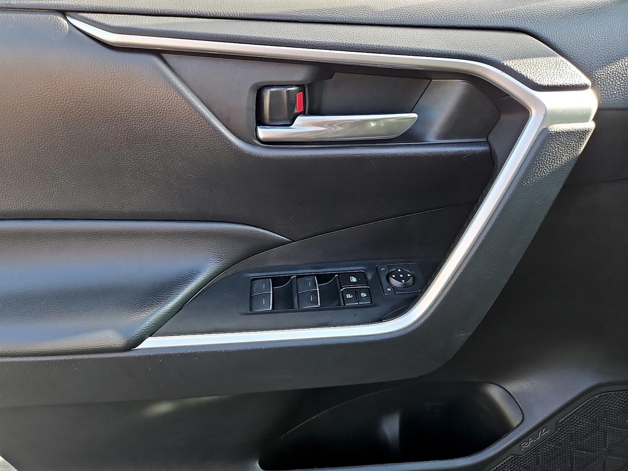 Toyota RAV4 XLE AWD (Natl) 2022