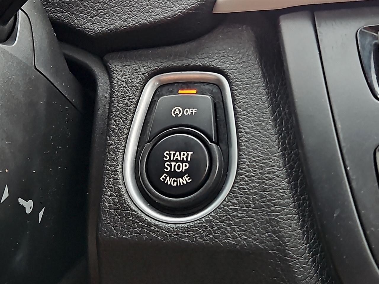 BMW 3 Series 4dr Sdn 320i xDrive AWD 2014