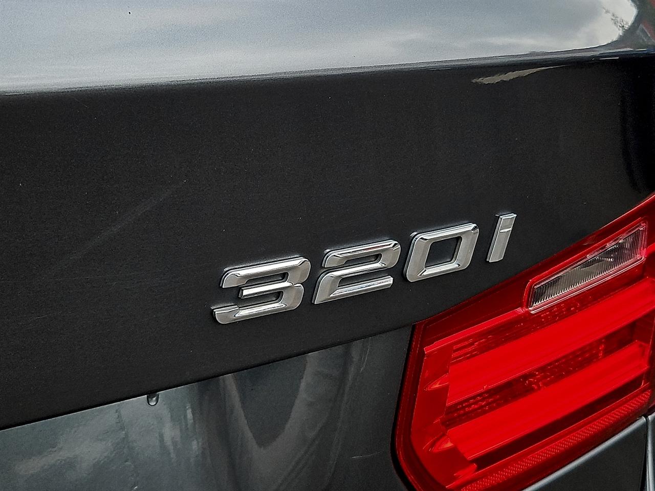 BMW 3 Series 4dr Sdn 320i xDrive AWD 2014