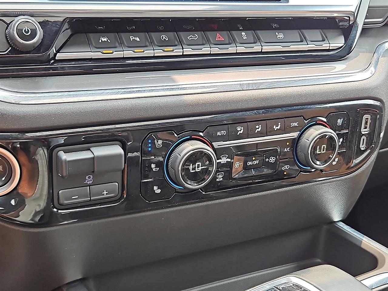Chevrolet Silverado 1500 4WD Crew Cab 157" High Country 2024