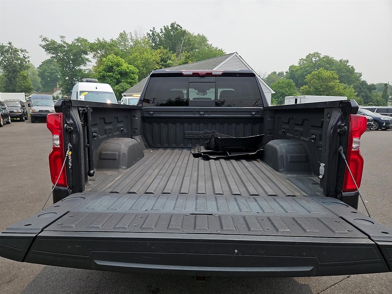 Chevrolet Silverado 1500 4WD Crew Cab 157" High Country 2024