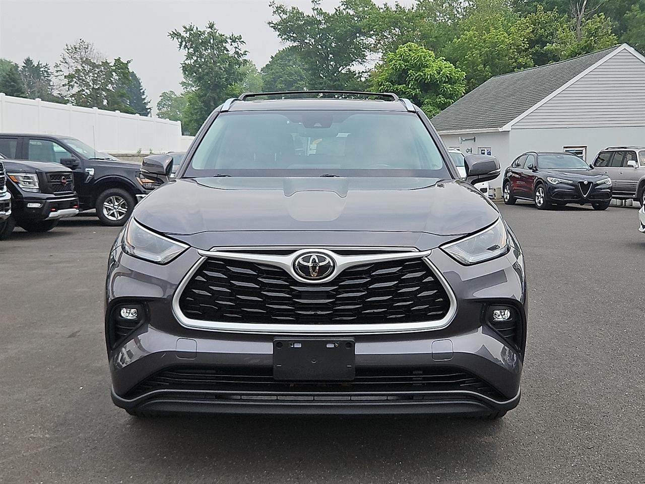 Toyota Highlander XLE AWD (Natl) 2021